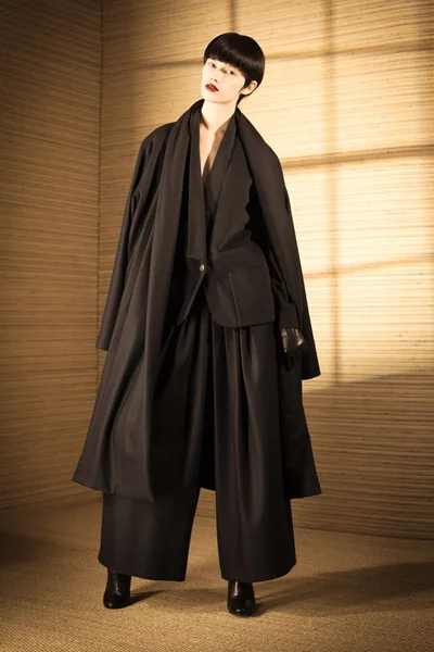 Look 1